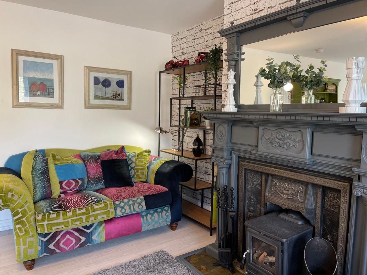 No2 At Rosebank Apartments Moville Esterno foto