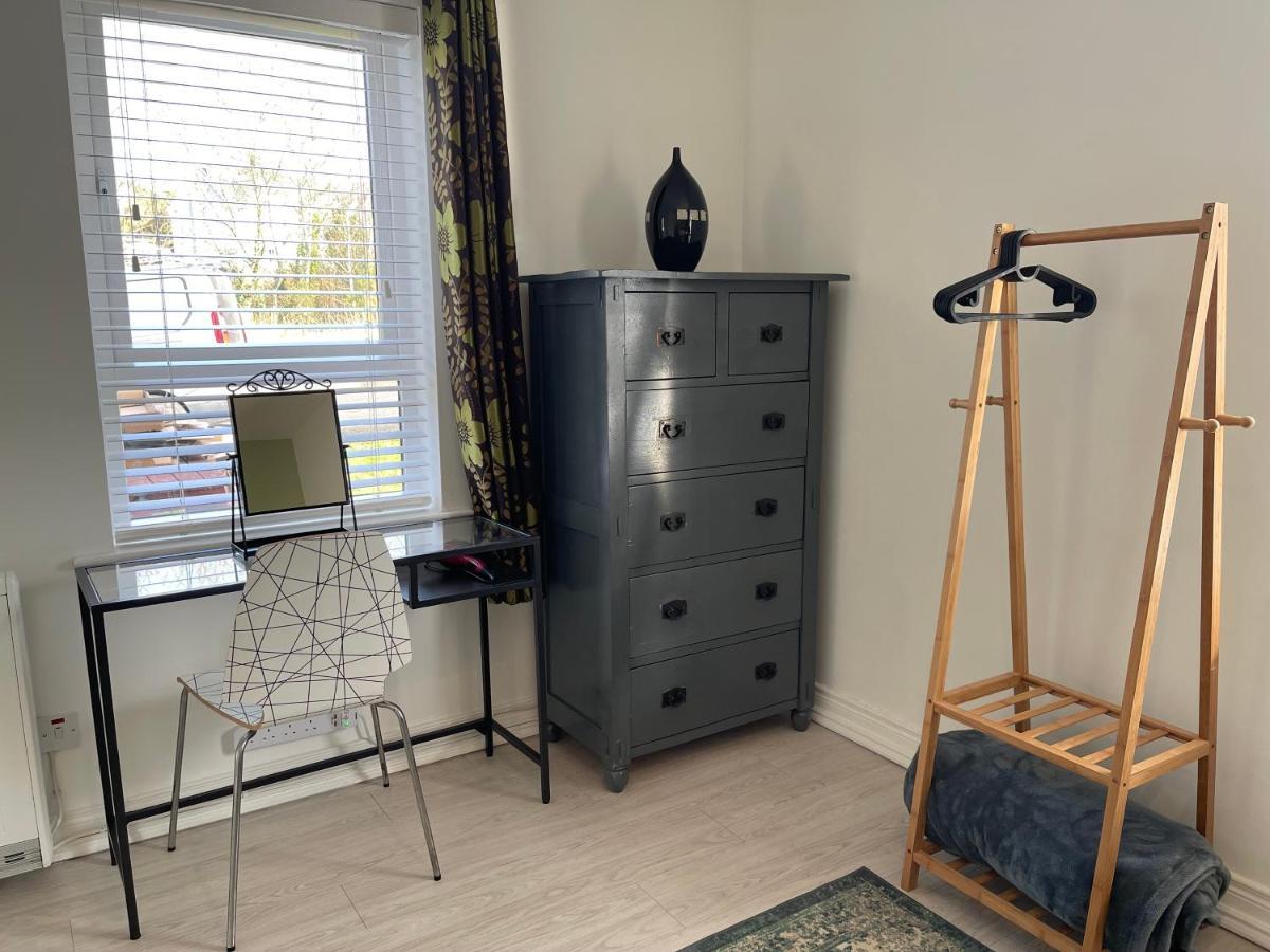 No2 At Rosebank Apartments Moville Esterno foto